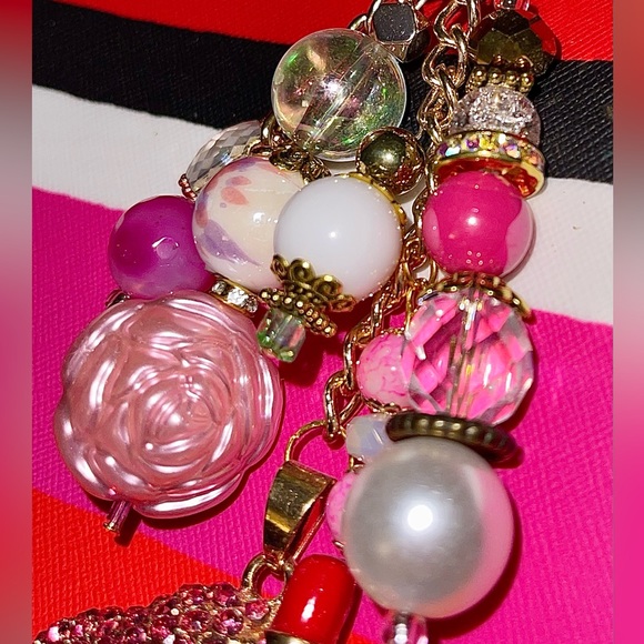 SOLD ‼️ Handbag Jewelry NEW Lips Lipstick Bag Charm Beads Keychain Flower Bag - Picture 5 of 15